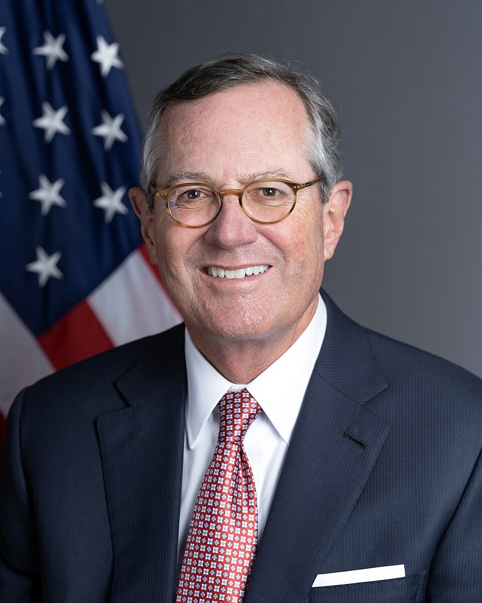 Warren A Stephens