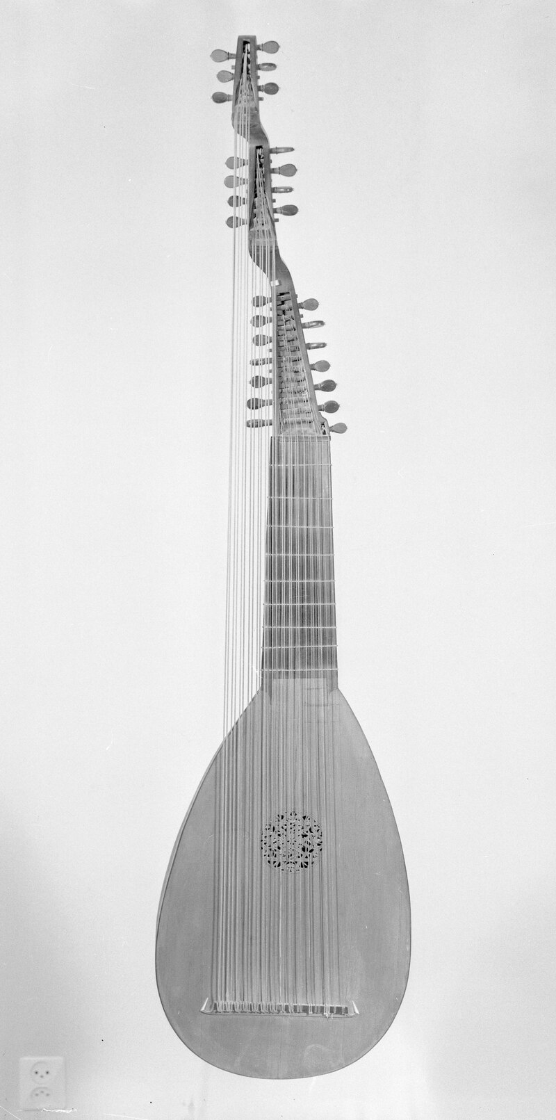 Xavier Tamboura