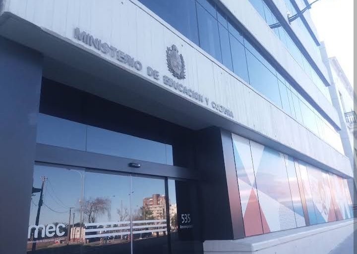 Yamandú Fau