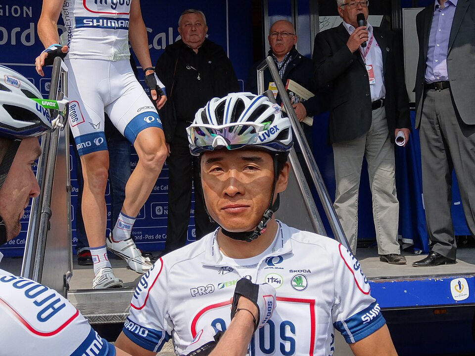 Yan Dong
