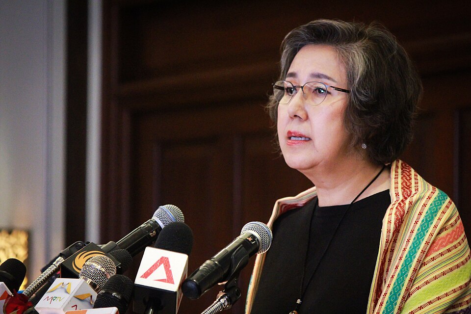 Yanghee Lee