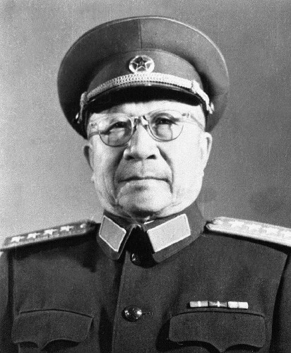 Yunyi Zhou